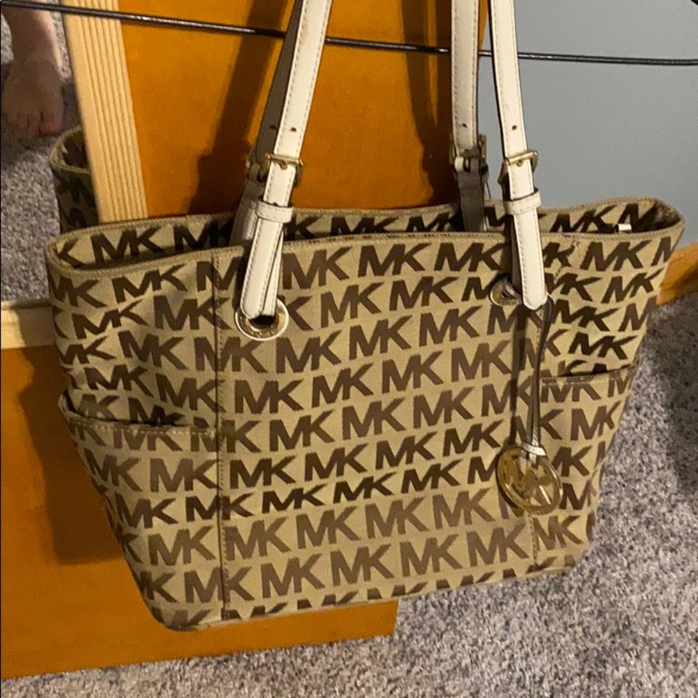 Michael Kors purse
